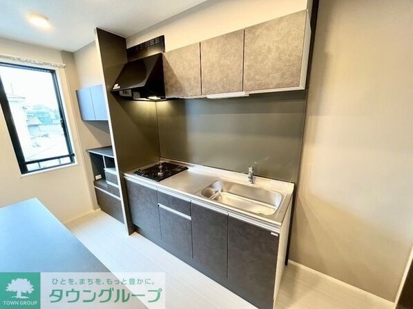 レヴメゾン神山四番館の物件内観写真